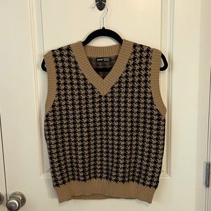 Houndstooth Sweater Vest